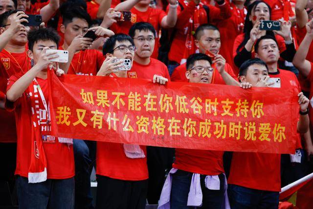 媒体评论：中国男篮表现失常 仅李弘权状态尚可